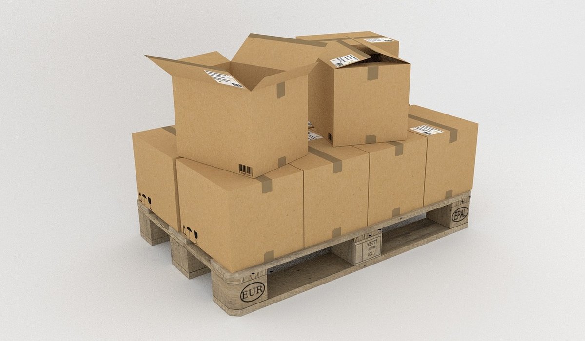 Tips for Painting Cardboard Without Warping the Surface